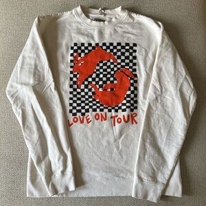 Harry Styles "Love On Tour" Bunny Graphic Long-Sleeve Sweatshirt